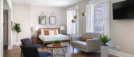 2 عدّة غرف نوم ومكواة/لوح كي وواي فاي وملاءات أسرّة