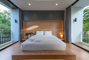 5 bedrooms, Internet, bed sheets - Luxury Sabai Sabai villa at Hang Dong (Tambon San Phak Wan)
