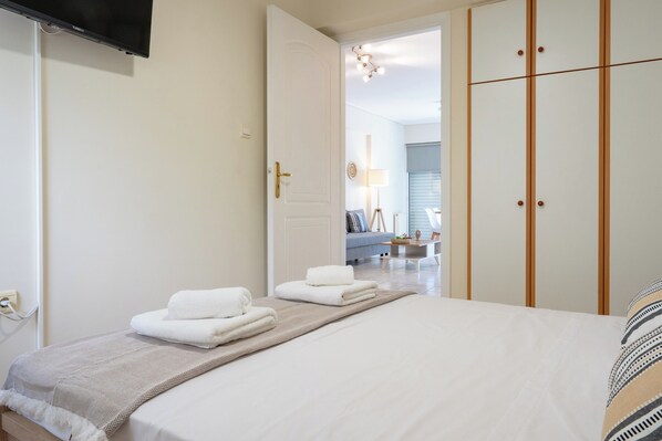 1 chambre, fer et planche à repasser, Wi-Fi, literie fournie