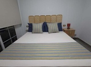 4 sovrum, strykjärn/strykbräda, internet och sängkläder