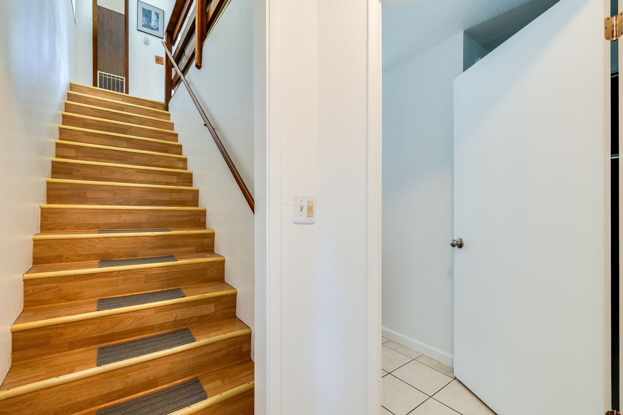 Condo, 2 phòng ngủ | Nội thất