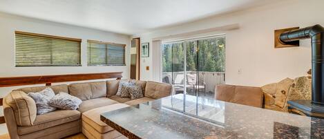 Condo, 2 Bedrooms | Living area | Smart TV