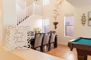 House, 5 Bedrooms | Interior