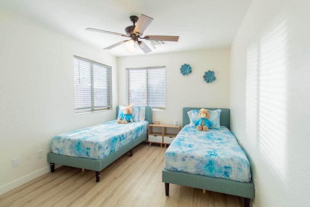 5 bedrooms, laptop workspace, iron/ironing board, free WiFi