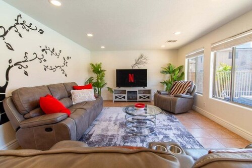 Casa Desert Willow - Stayshores 5 Bedroom Home