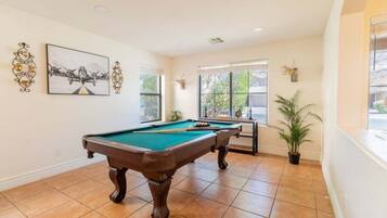 House, 5 Bedrooms | Game room