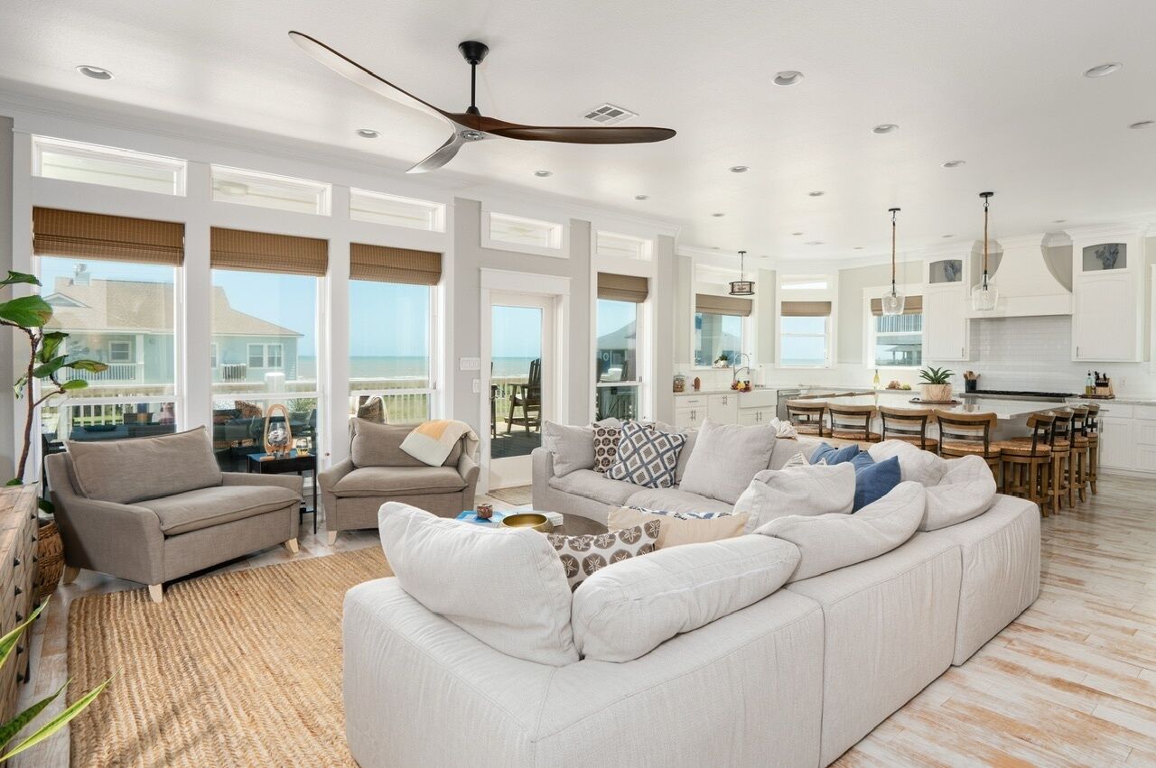 House, 4 Bedrooms | Living area | Smart TV, streaming services