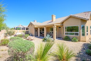 House, 4 Bedrooms | Exterior