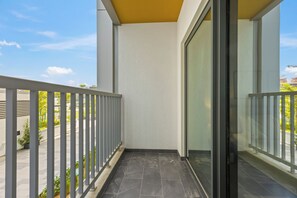 Deluxe Apartment, Balcony, City View | Balkoni