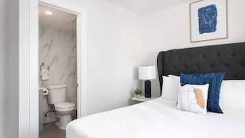 3 habitaciones, tabla de planchar con plancha, wifi y ropa de cama
