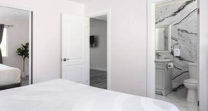 Central 3BR Apt | Near Americana