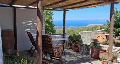 Beautiful cottage with stunning sea views, on the outskirts of peaceful Chamezi.