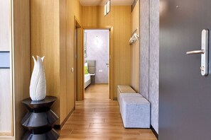 Deluxe Apartment, Balcony, Partial Sea View | Living area