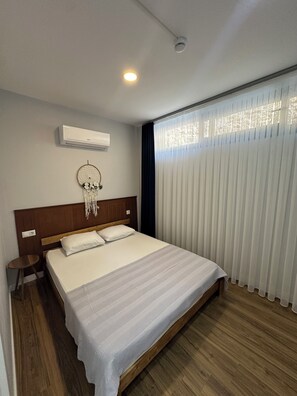Ferros/tábuas de passar roupa, Wi-Fi, roupa de cama