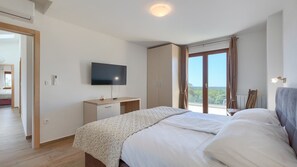 Bügeleisen/Bügelbrett, kostenloses WLAN, Bettwäsche