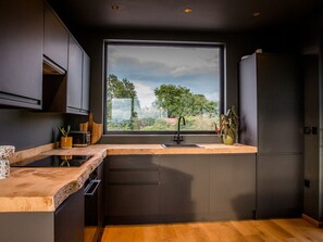 Dishwasher, cookware/dishes/utensils
