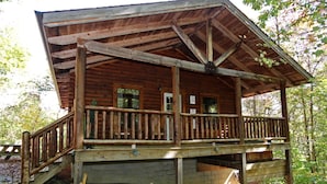 Unclassified image, 3 of 12, button - Stunning Cabin Rental in Ohio with Outdoor Hot Tub (Logan)