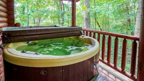 Unclassified image, 2 of 12, button - Stunning Cabin Rental in Ohio with Outdoor Hot Tub (Logan)