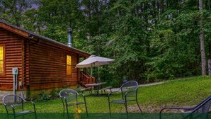 Unclassified image, 5 of 12, button - Stunning Cabin Rental in Ohio with Outdoor Hot Tub (Logan)