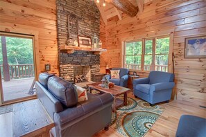 Tv, pejs, dvd-afspiller, stereoanlæg