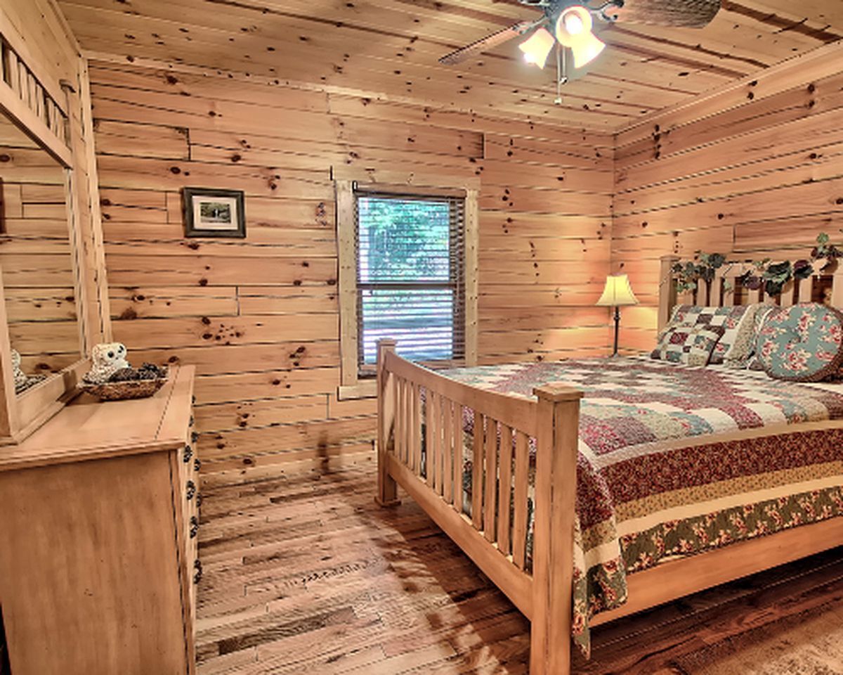2 bedrooms, bed sheets