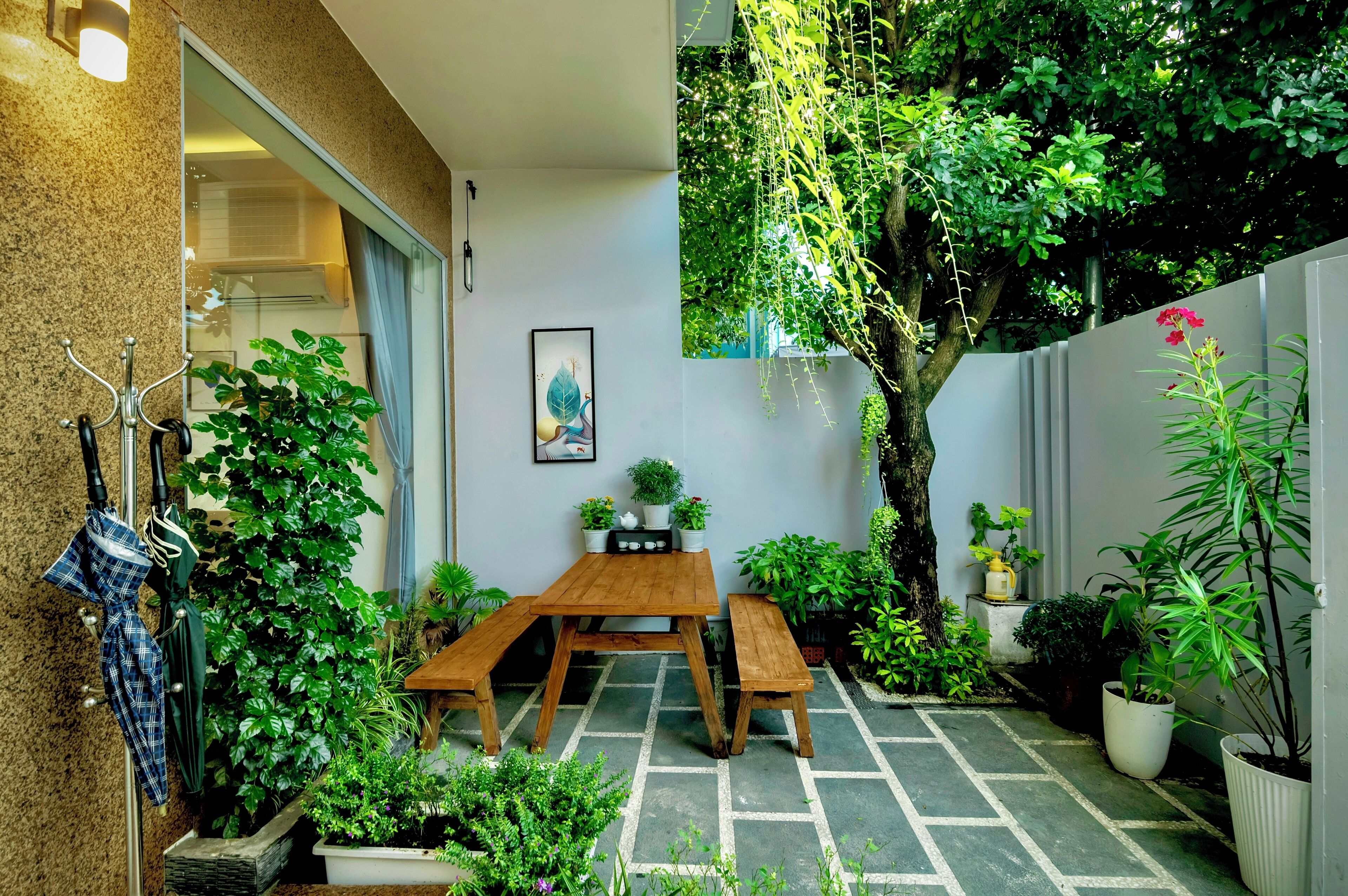 屋外ダイニングエリア