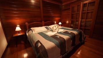 Soundproofing, free WiFi