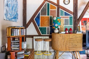 Interior - Holiday Home 'La Closerie Du Cassereau' with Shared Garden and Balcony (Vernou-sur-Brenne)
