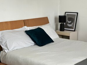 1 bedroom, iron/ironing board, internet, bed sheets