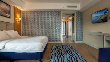 Premium Room | In-room safe, laptop workspace, iron/ironing board, free WiFi