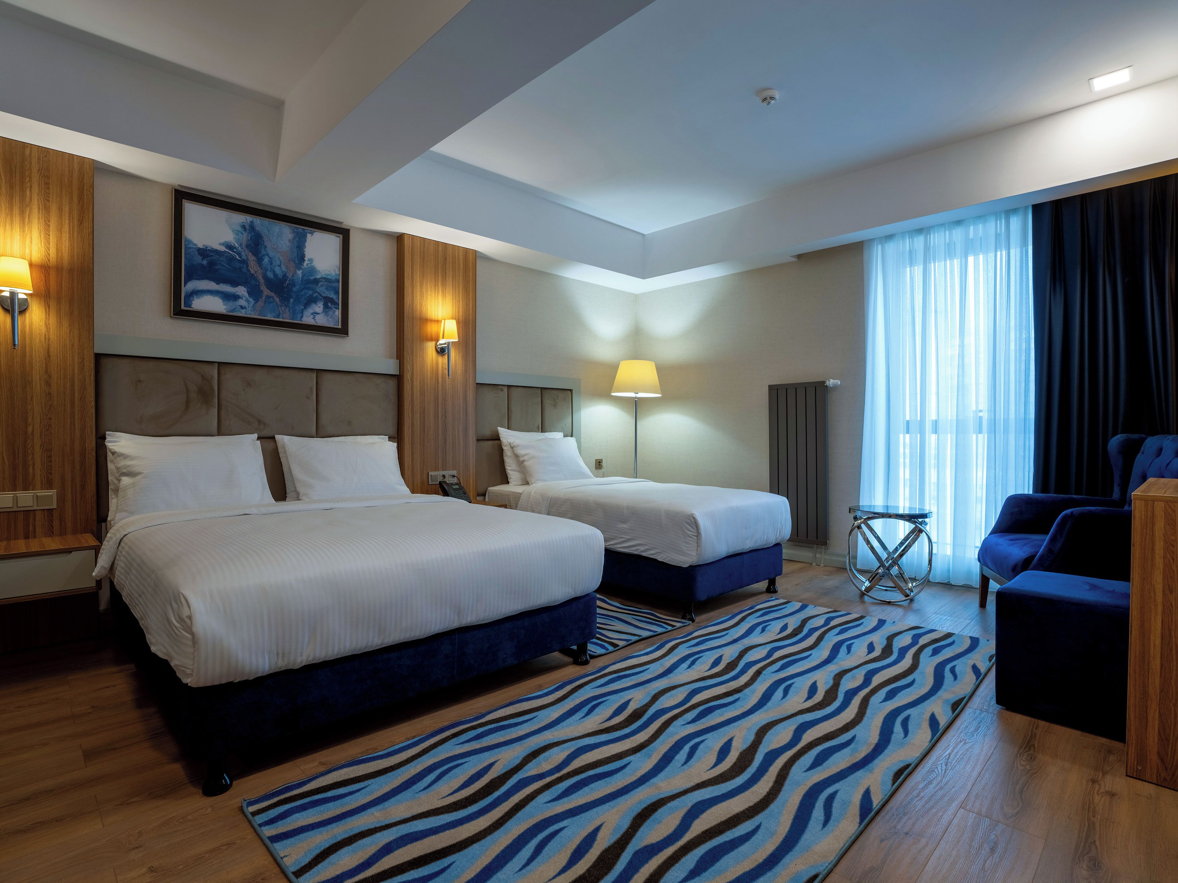 In-room safe, laptop workspace, iron/ironing board, free WiFi