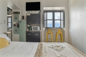 1 slaapkamer, een strijkplank/strijkijzer, wifi, beddengoed