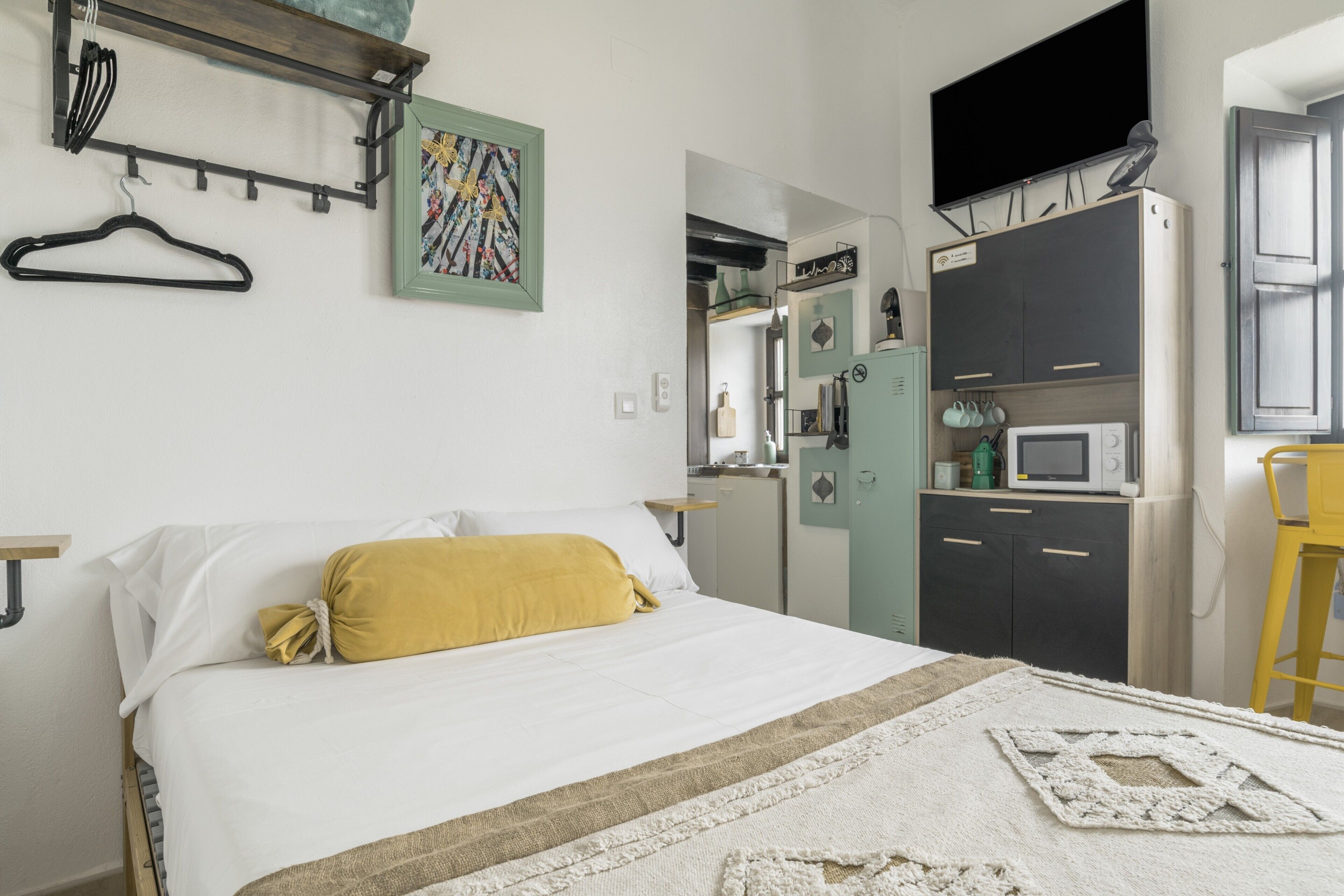 1 chambre, fer et planche à repasser, Wi-Fi, draps fournis