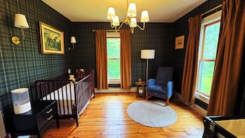 4 bedrooms, internet, bed sheets