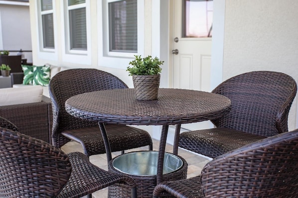 Outdoor dining
