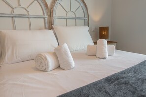 2 bedrooms, iron/ironing board, free WiFi, bed sheets - Los Flamencos by Ĥ - Playa de los Haraganes HLHF1302P2 (Isla Canela)