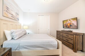 8 bedrooms, iron/ironing board, free WiFi, bed sheets