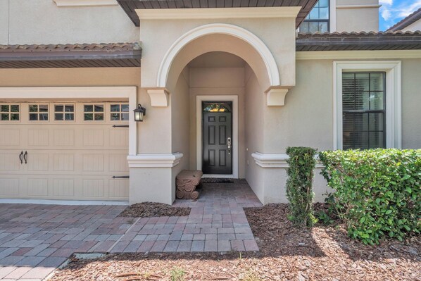 Exterior detail - Themed 9BR Family Home in ChampionsGate (Davenport)