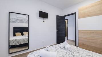 5 Schlafzimmer, Bügeleisen/Bügelbrett, kostenloses WLAN, Bettwäsche