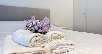 Flat Hannah - center of De Panne