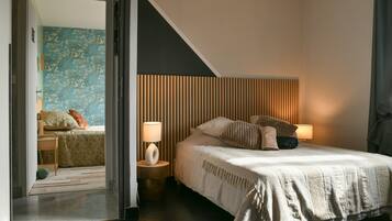 3 slaapkamers, een strijkplank/strijkijzer, wifi, beddengoed