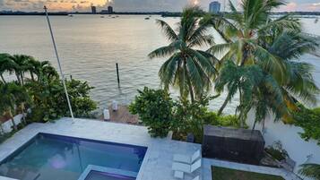 6 habitaciones y acceso a internet
