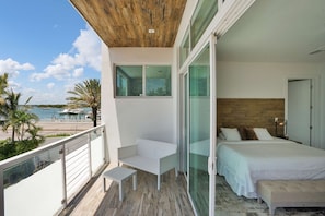 Villa | 6 bedrooms, Internet - Miami Stunning Waterfront Villa Escape (North Bay Village)