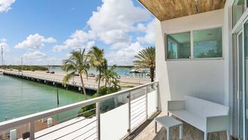 Villa | 6 bedrooms, Internet