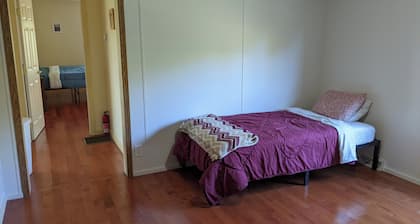 Large 1-Bdrm+ Apartment Surrounded by Nature in Rural Vermont