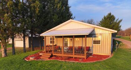The Fox Den Guesthouse, enjoy beautiful WI countryside yet just 3 miles to I94!