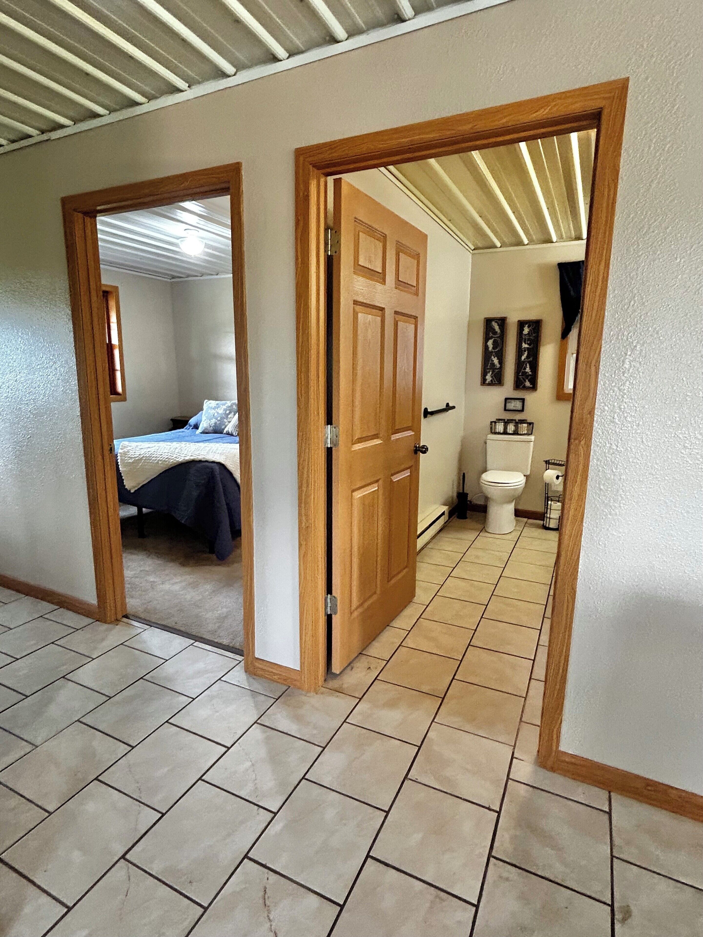 2 bedrooms, desk, iron/ironing board, free WiFi