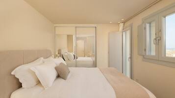 Caja de seguridad en la habitación y sistema de insonorización