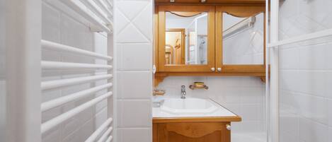 تجهيزات دش، مناشف