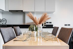 Dining - Suite Lumi 2BR | Rooftop Pool | ReLife Nai Harn (Rawai)